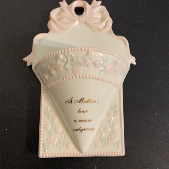 Unique Vase For Mom - Picture 1 of 7